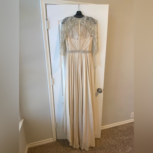 Beautiful bridesmaids dress or a engagement dress - Picture 7 of 7